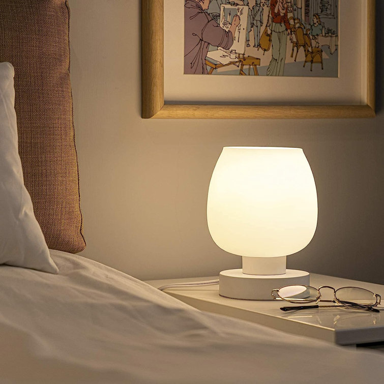 Touch dimmable 2024 bedside lights